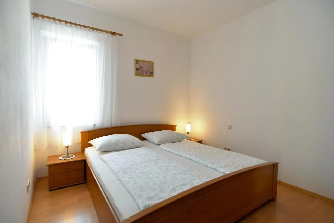 Apartments Porec 336 0*,  Croacia